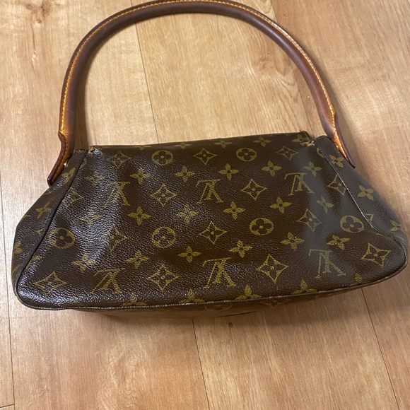 AUTHENIC LOUIS VUITTON - Picture 4 of 8